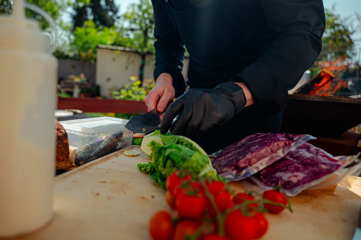 Frische Zutaten werden für das Live-Cooking vorbereitet
